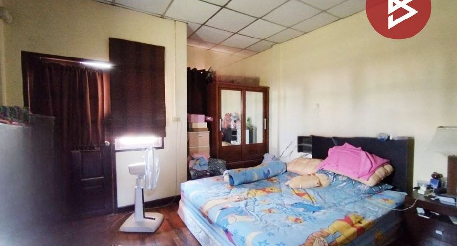 Casa adosada en venta de 2 habitaciones en Lam Luk Ka, Pathum Thani