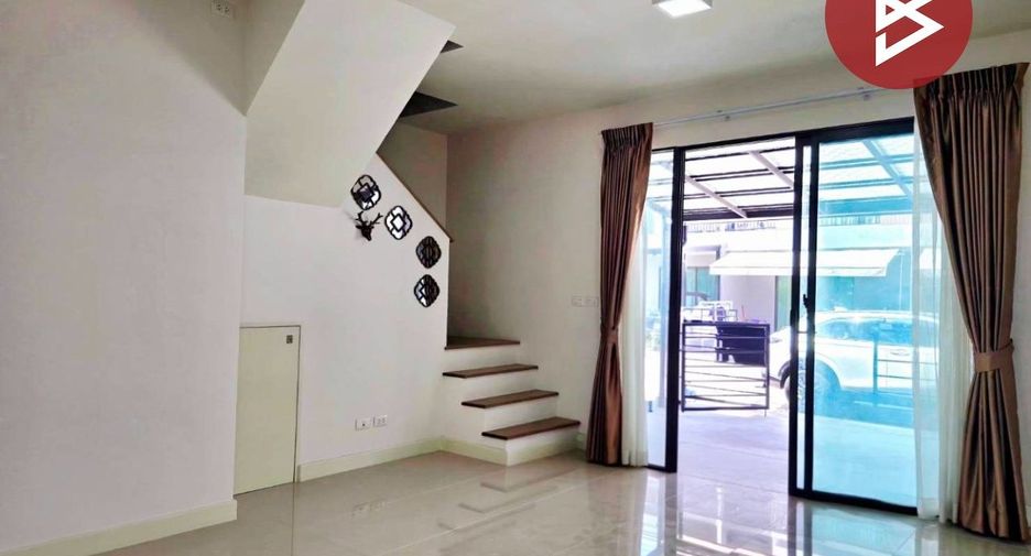 For sale 3 bedrooms townhouse in Krathum Baen, Samut Sakhon