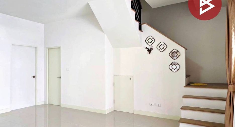 For sale 3 bedrooms townhouse in Krathum Baen, Samut Sakhon