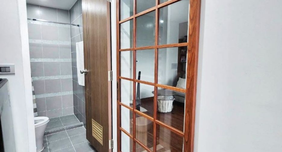 For sale 1 bed condo in Bang Bo, Samut Prakan