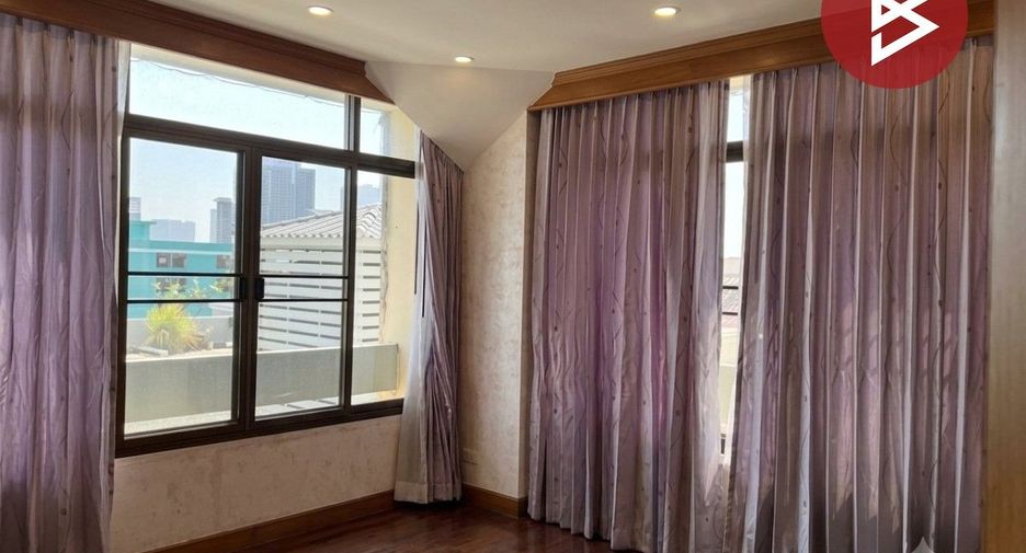 For sale 2 bedrooms condo in Chatuchak, Bangkok