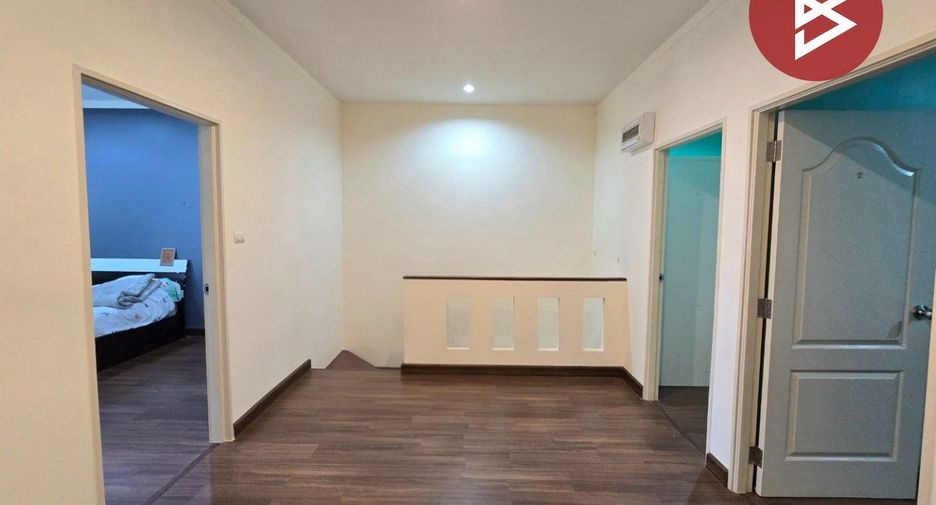 À vendre 4 chambres maison de ville à Phra Samut Chedi, Samut Prakan