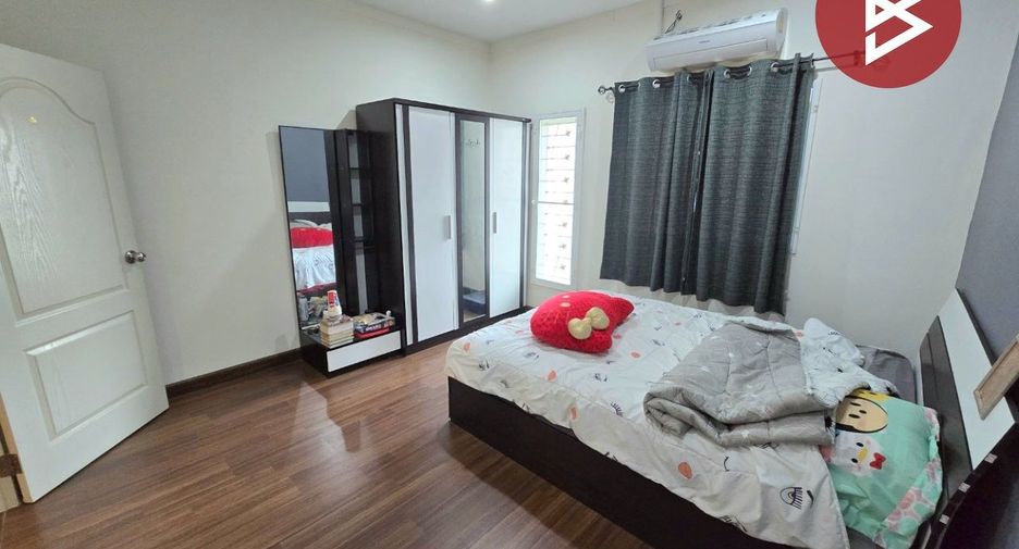 À vendre 4 chambres maison de ville à Phra Samut Chedi, Samut Prakan