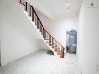 出租 1 卧室 联排别墅 在 Yan Nawa, 曼谷