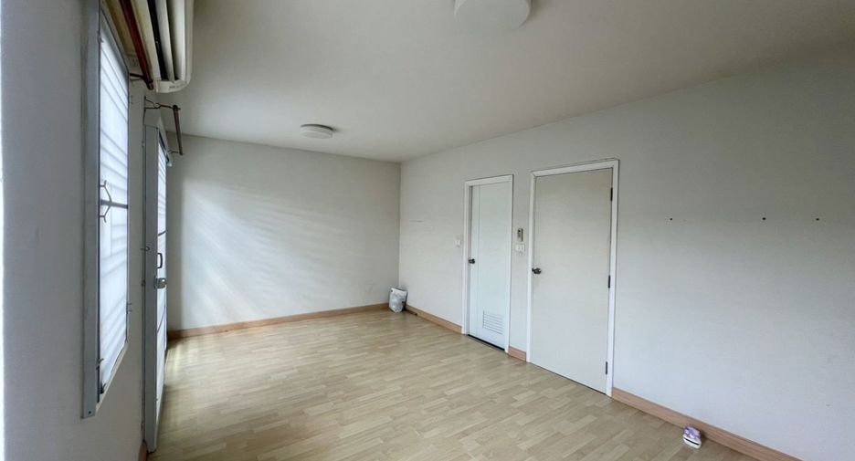 Reihenhaus zum Kauf mit 3 Zimmer in Min Buri, Bangkok
