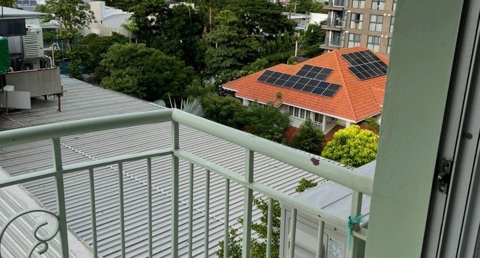 For rent 1 bed condo in Watthana, Bangkok