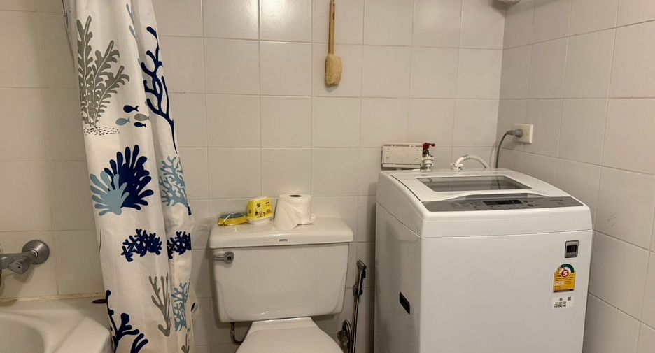 For rent 1 bed condo in Watthana, Bangkok