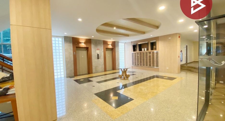 For sale 1 bed condo in Si Racha, Chonburi