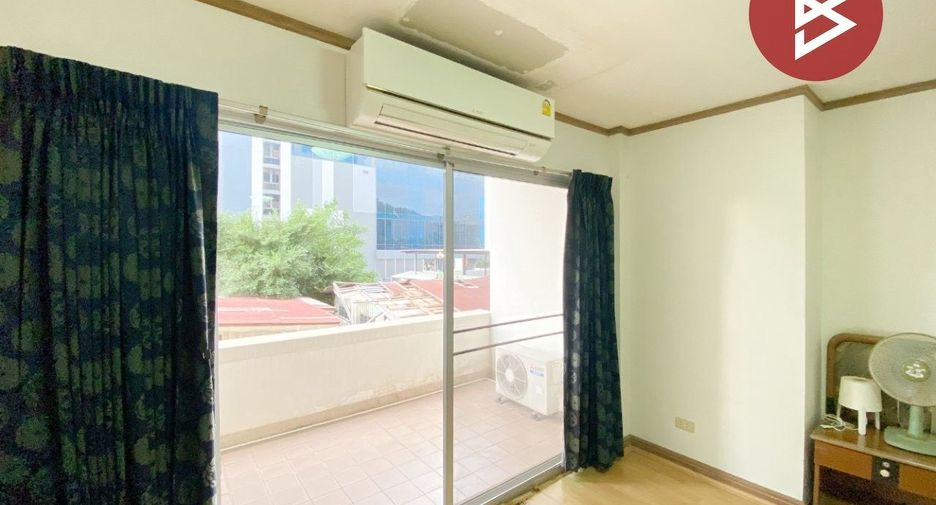 For sale 1 bed condo in Si Racha, Chonburi