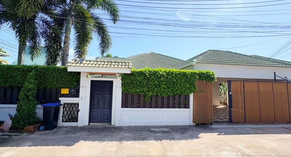 For rent and for sale 3 bedrooms villa in Bang Lamung, Chonburi
