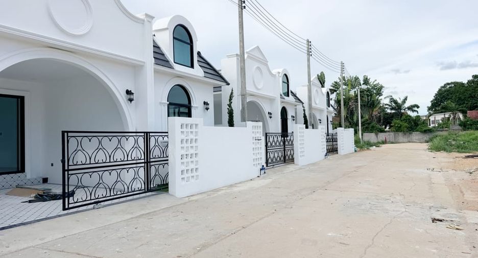 For sale 3 bedrooms house in Bang Lamung, Chonburi