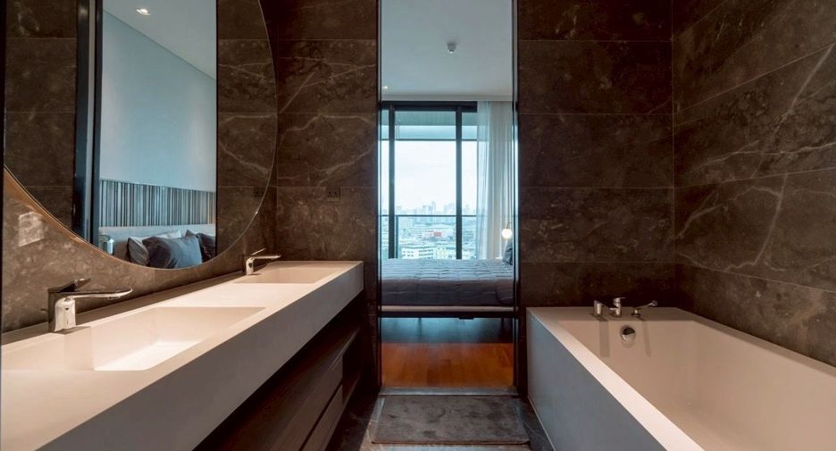 Condo en alquiler de 2 habitaciones en Khlong San, Bangkok