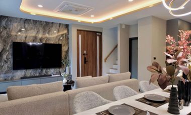 Reihenhaus zur Miete und zum Kauf mit 4 Zimmer in Prawet, Bangkok