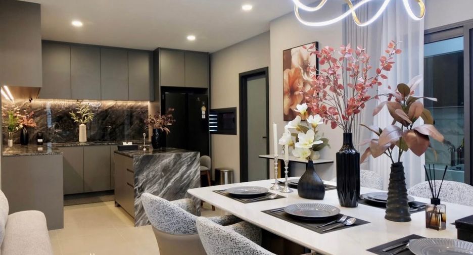 Casa adosada en alquiler y en venta de 4 habitaciones en Prawet, Bangkok