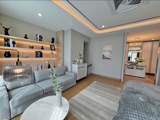 Casa adosada en alquiler y en venta de 4 habitaciones en Prawet, Bangkok