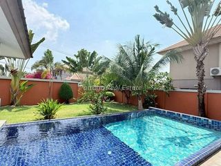 Villa en alquiler de 4 habitaciones en Bang Lamung, Chonburi