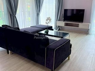 Villa en alquiler de 4 habitaciones en Bang Lamung, Chonburi