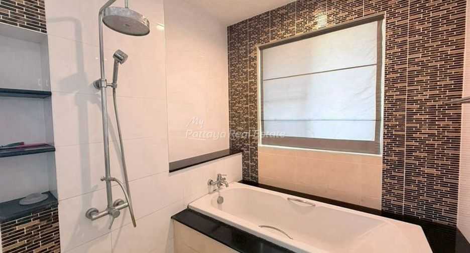 Villa en alquiler de 4 habitaciones en Bang Lamung, Chonburi