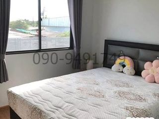 Casa adosada en alquiler de 3 habitaciones en Lat Krabang, Bangkok