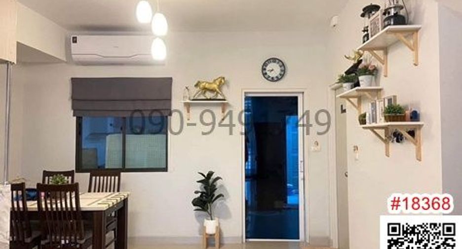 Casa adosada en alquiler de 3 habitaciones en Lat Krabang, Bangkok