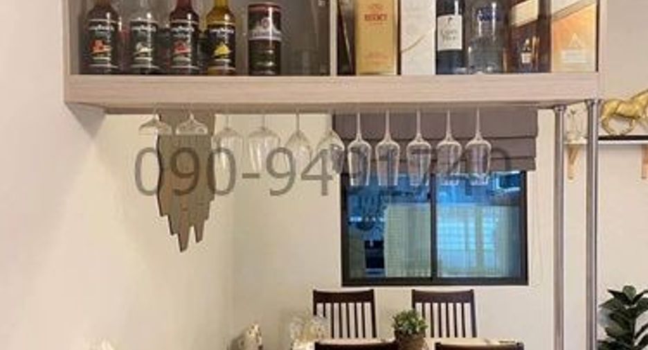Casa adosada en alquiler de 3 habitaciones en Lat Krabang, Bangkok