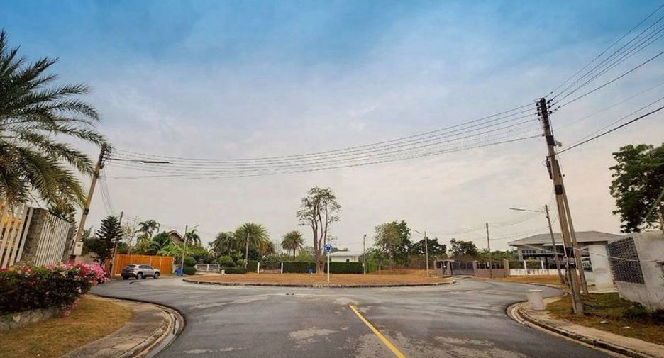 Продажа Участок в Mueang Chon Buri, Чонбури