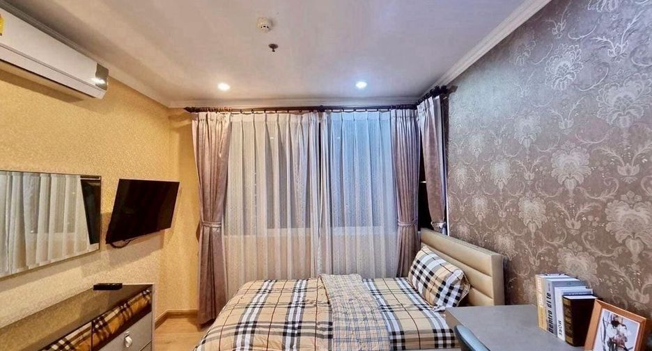 For rent 2 bedrooms condo in Huai Khwang, Bangkok