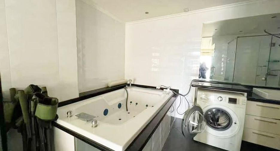 For sale 2 bedrooms condo in Bang Lamung, Chonburi