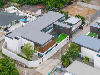 出售 和 出租 6 卧室 别墅 在 Bang Lamung, Chon Buri