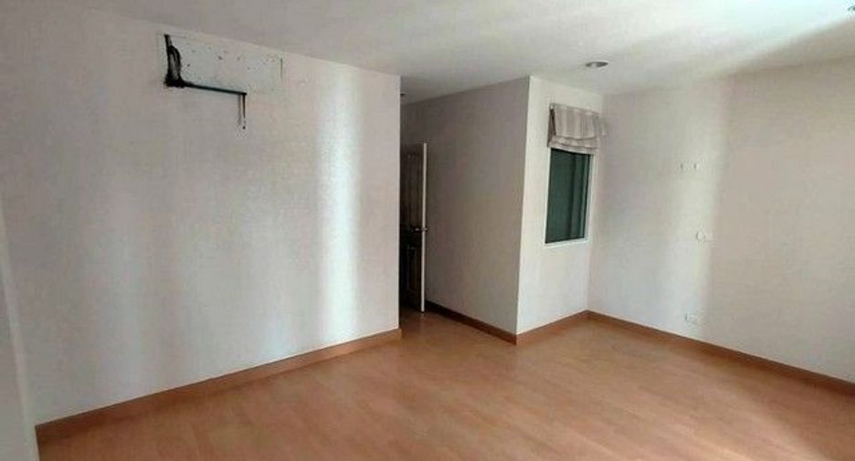 Reihenhaus zum Kauf mit 1 Zimmer in Bang Kapi, Bangkok