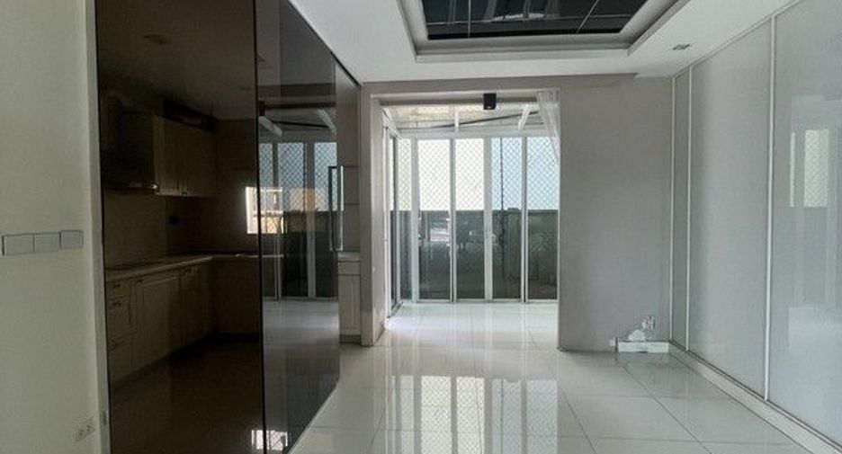 出售 1 卧室 联排别墅 在 Chatuchak, 曼谷