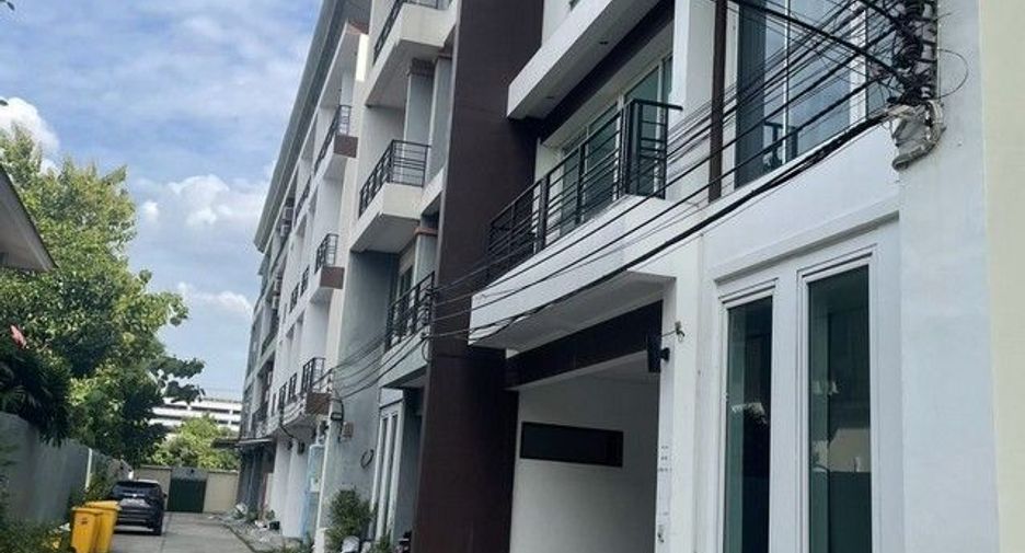 For sale 1 bed townhouse in Bueng Kum, Bangkok