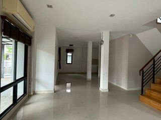 Haus zum Kauf mit 1 Zimmer in Bang Khen, Bangkok