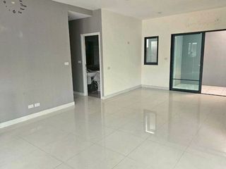 Casa en venta de 1 habitaciones en Saphan Sung, Bangkok