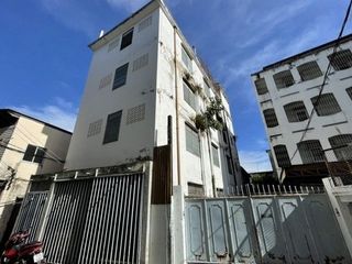 出售 1 卧室 独立屋 在 沙吞, 曼谷
