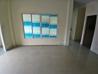 Продажа 1 кровать дом в Кхлонг Сам Ща, Бангкок