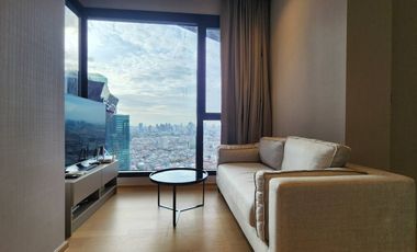 For rent 2 bedrooms condo in Huai Khwang, Bangkok