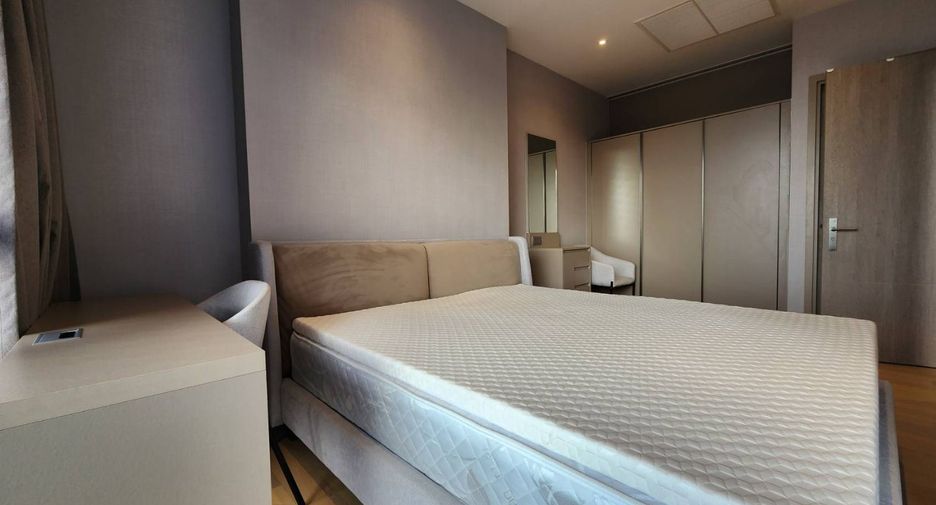 For rent 2 bedrooms condo in Huai Khwang, Bangkok