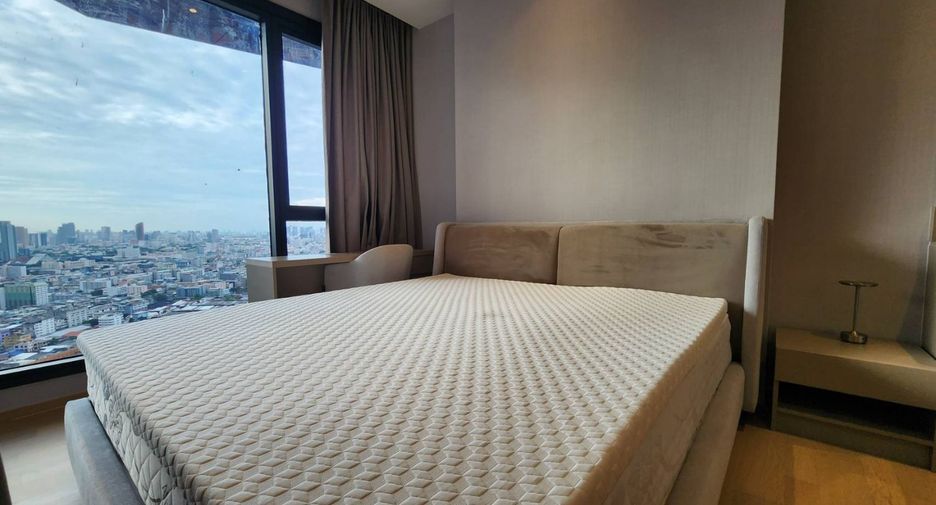 For rent 2 bedrooms condo in Huai Khwang, Bangkok