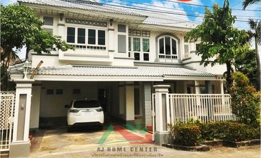 For sale 5 bedrooms house in Mueang Nonthaburi, Nonthaburi