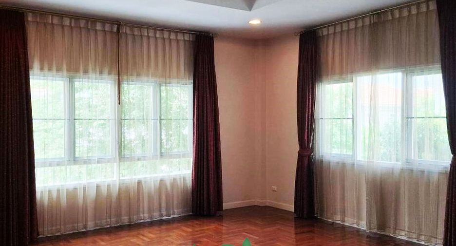 For sale 5 bedrooms house in Mueang Nonthaburi, Nonthaburi