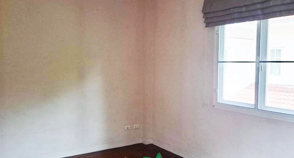 For sale 5 bedrooms house in Mueang Nonthaburi, Nonthaburi