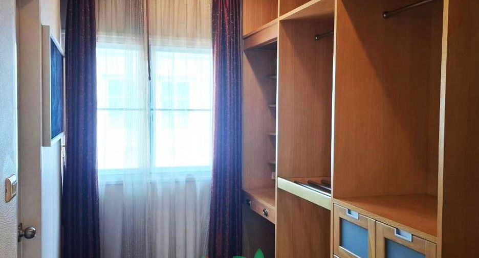 For sale 5 bedrooms house in Mueang Nonthaburi, Nonthaburi