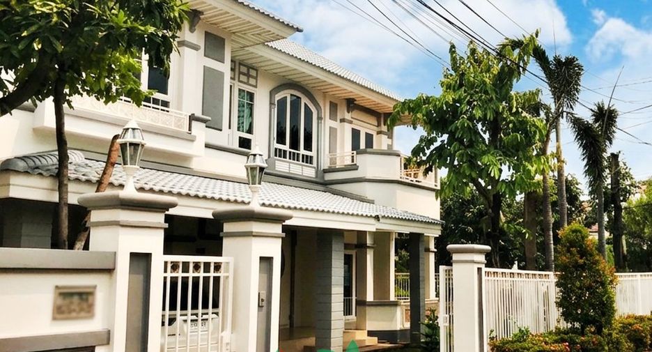 For sale 5 bedrooms house in Mueang Nonthaburi, Nonthaburi