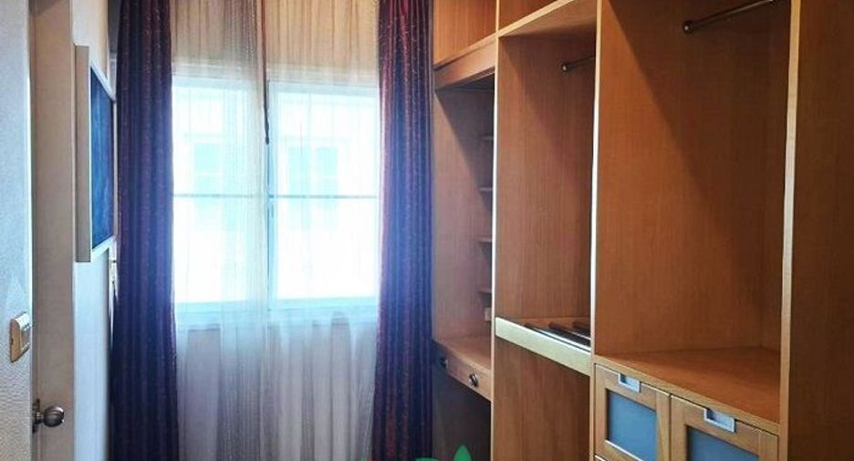 For sale 5 bedrooms house in Mueang Nonthaburi, Nonthaburi