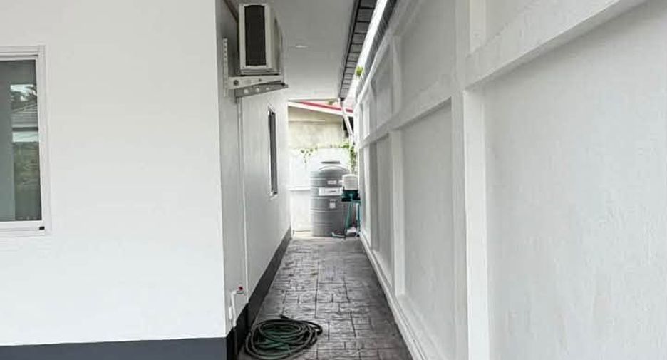 For sale 2 bedrooms house in Saraphi, Chiang Mai