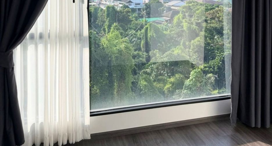 For rent 2 bedrooms condo in Khlong San, Bangkok