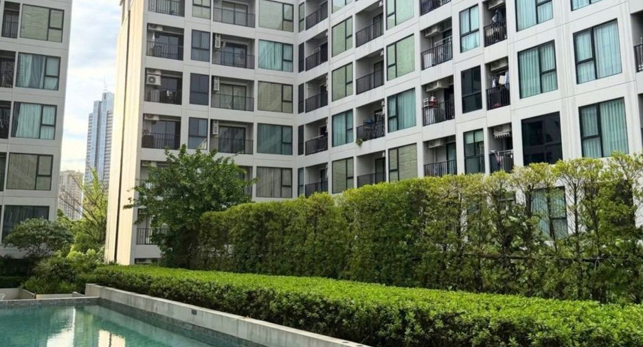 For rent 2 bedrooms condo in Khlong San, Bangkok