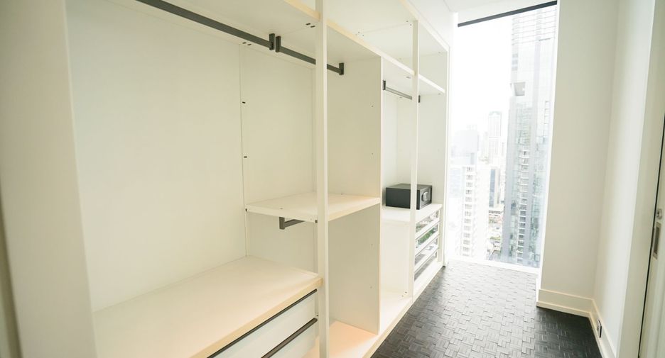 À vendre 3 chambres condo à Sathon, Bangkok