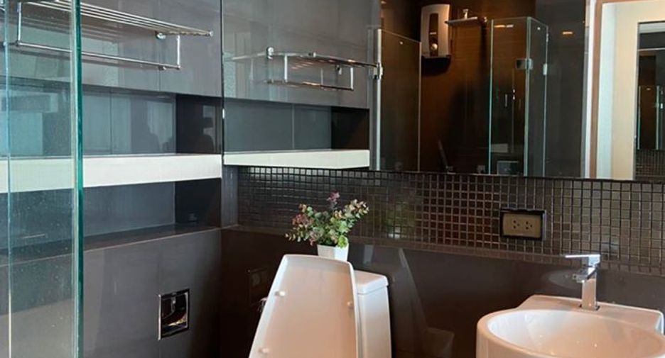 For rent 2 bedrooms condo in Sathon, Bangkok